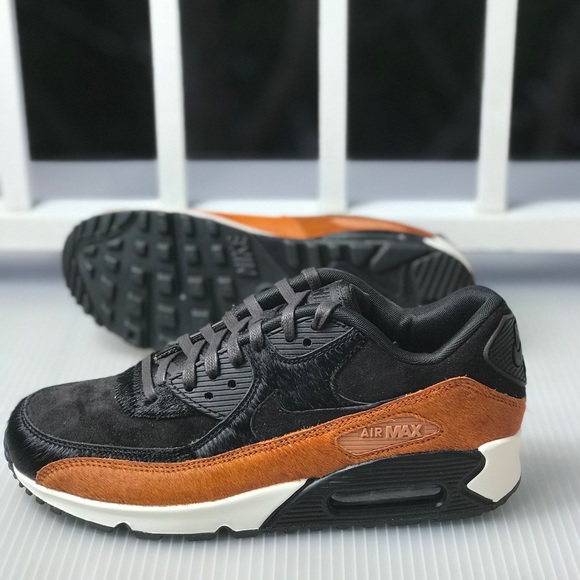 NWT Nike Air Max 90 LUX Tar WMNS - Picture 2 of 8